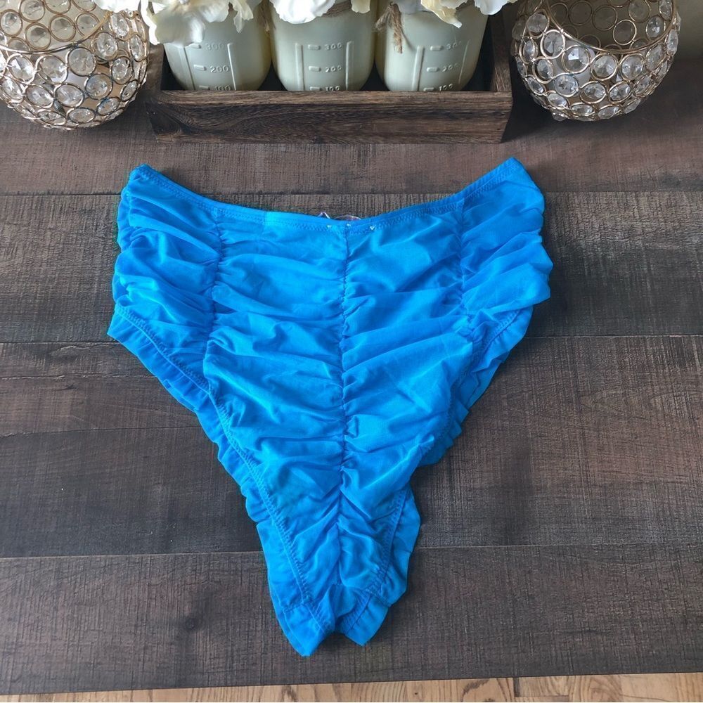 Fenty Gathered Mesh Booty Short - Picture 4 of 7